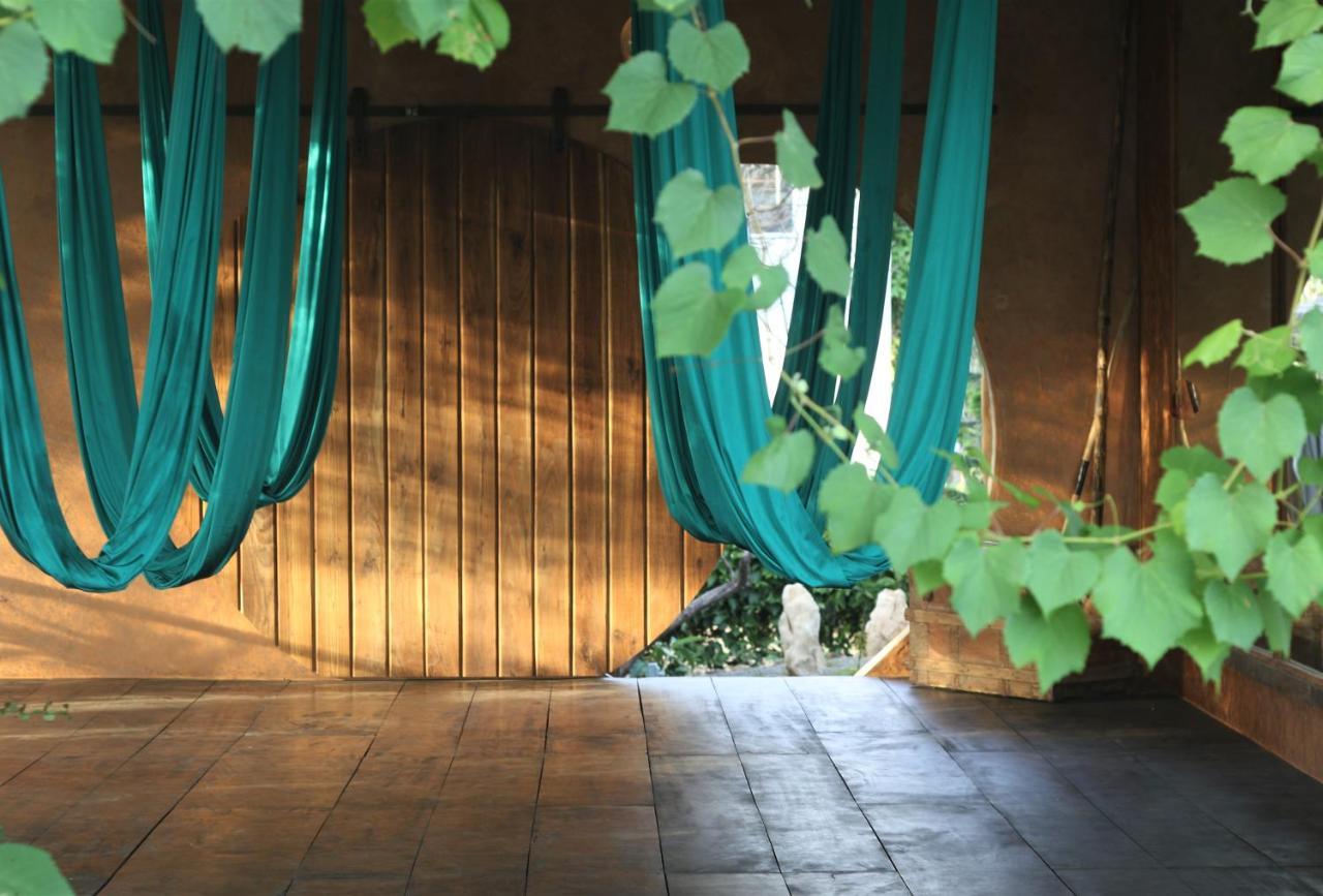 Breathe Healing & Wellness Hotel Камбутал Екстериор снимка