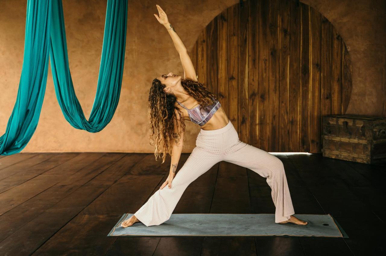 Breathe Healing & Wellness Hotel Камбутал Екстериор снимка