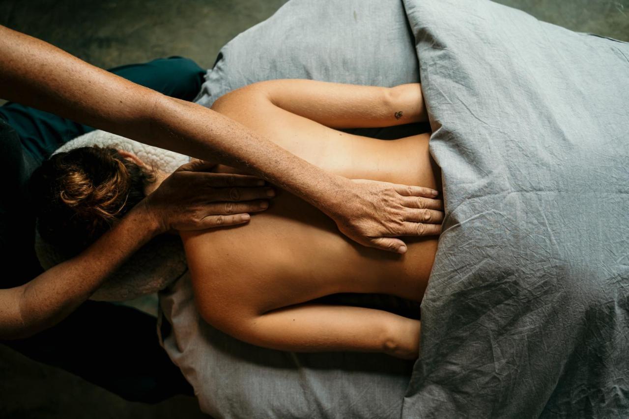 Breathe Healing & Wellness Hotel Камбутал Екстериор снимка