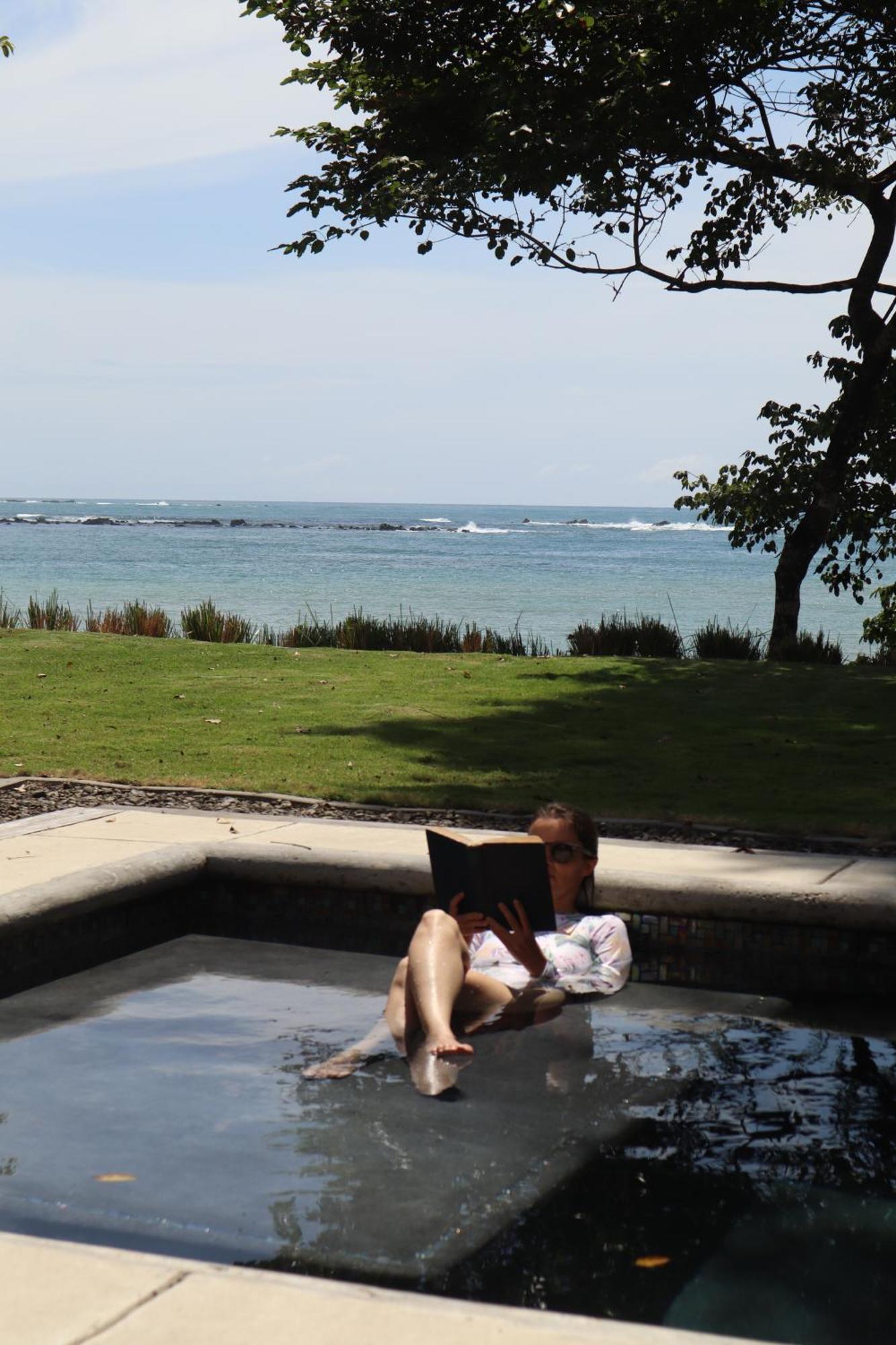 Breathe Healing & Wellness Hotel Камбутал Екстериор снимка